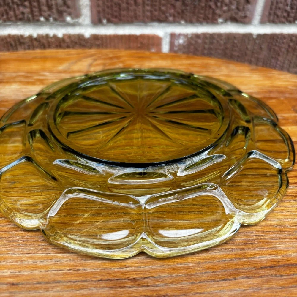 FOSTORIA Argus Green Scalloped edge Luncheon Plates 8